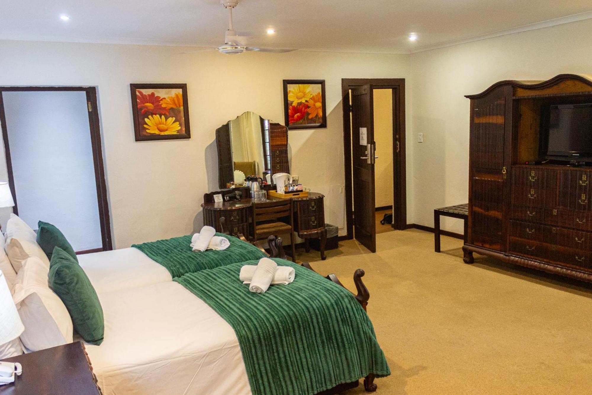 Hotel Numbi & Garden Suites Хейзивью Экстерьер фото