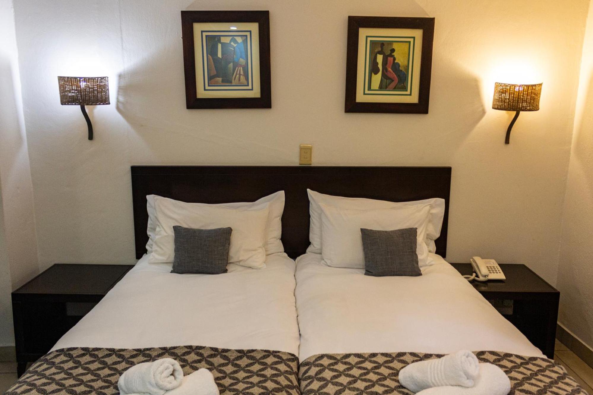 Hotel Numbi & Garden Suites Хейзивью Экстерьер фото
